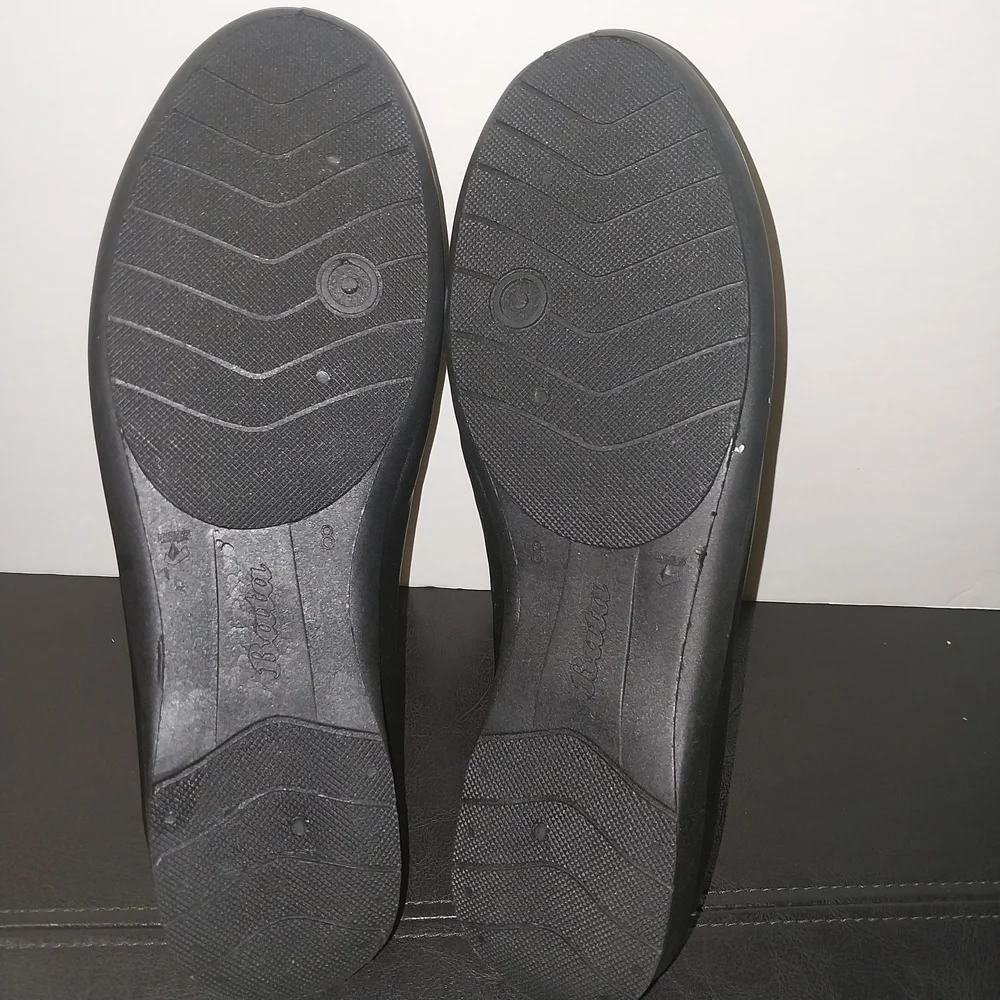 Bata Women's‎ Classic Black Loafers Size 10-US - Picture 8 of 16